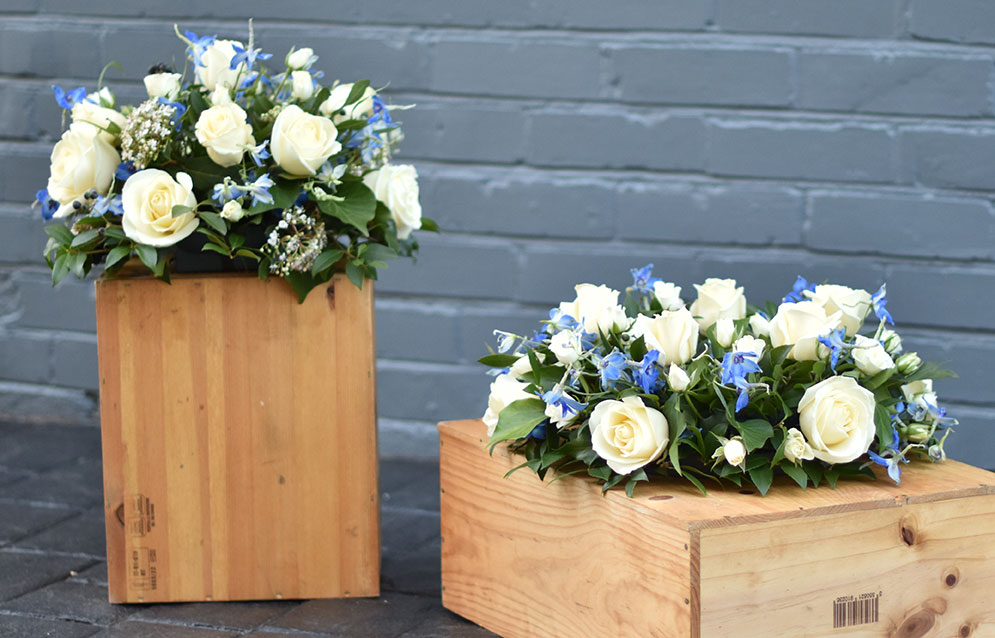 blue white arrangements